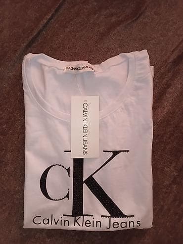 gležnjače ženske: Calvin Klein Jeans ženska majica kratkih rukava - Model: klasična — 2