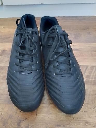 Sport i razonoda: Kopacke broj 42 i stitnici su u perfektnom stanju, doneseni su iz — 4