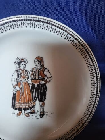 porcelanske solje za caj: Tanjiri Mattstricht Mosa porcelanski holandski 70te. Tanjiri — 6