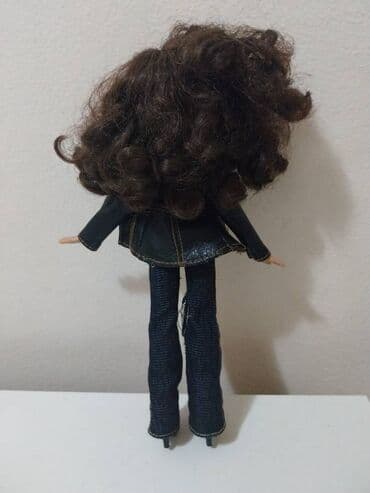 Bratz lutka Yasmin Kao na slikama Pantalone se rasile slikano je — 3