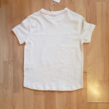 prodaja decije garderobe: KIABI nova pamucna majica vel 8A (126/131 cm). Kupljena u Italiji — 2