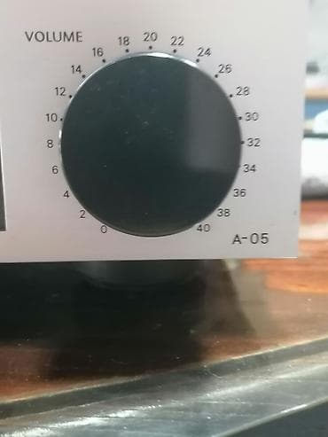 rerna na paru: ONKYO integrisano stereo pojačalo A-05 Opis: - Japansko integrisano — 6