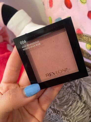 Lepota i nega: Revlon rumenilo novo original 600 din
Nijansa 004 
Rosy rendezvous — 1