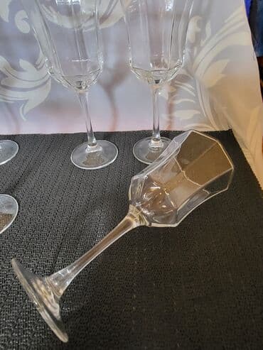 swarovski kristali cena: Case za vino Luminarc Francuska iz 80ih. Case za vino bez ostecenja — 12