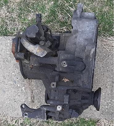 presa za nitne: BRANIK ZADNJI ZA VOLKSWAGEN GOLF 4 | Branik zadnji za VW Golfa 4 — 4