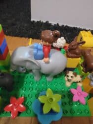 pocepane farmerke za devojcice: Na prodaju Lego duplo set — 8