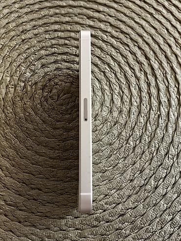 lil solid 2.0 crveno svjetlo: Iphone SE 2016 beli sa 64 gb memorije, otključan za sve mreže. Telefon — 2
