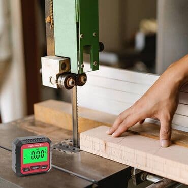 Measuring Tools & Instruments: Nov digitalni uglomer. Ima sa donje strane magnete, ima dugme da — 1