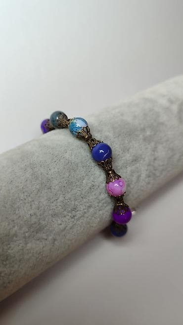 Narukvica sa perlama u više boja - Rukotvorina sa okruglim perlama u