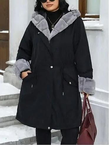 Ženska zimska jakna s kapuljačom i krznastom postavom - Boja: crna