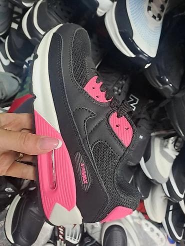 mona tasne m: Nike Air Max patike – ženski/uni modeli, dve kolor varijante: - — 2