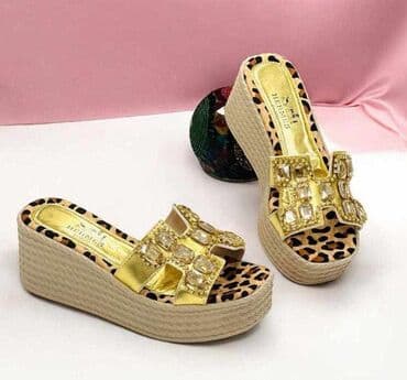 markirane papuce: Guess — 4