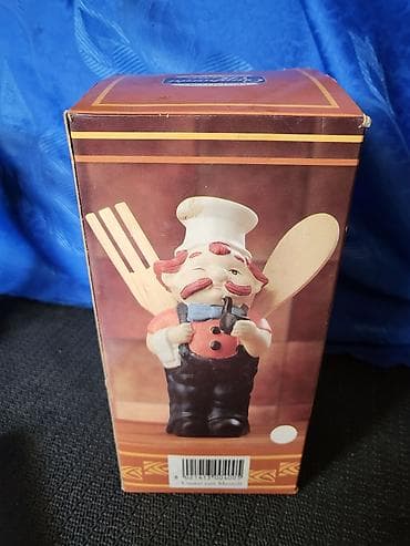 porcelan cena: Kuvar nov,drzac za kuhinju italijanski iz 90,2000ih.godina. Original — 9