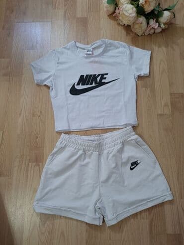 zenski kompleti mona: Komplet S M L
1.500din — 1