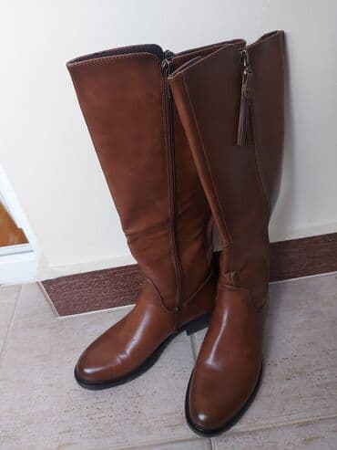 nutriplus vitamin c: High boots, Emelie Strandberg, 39 — 2