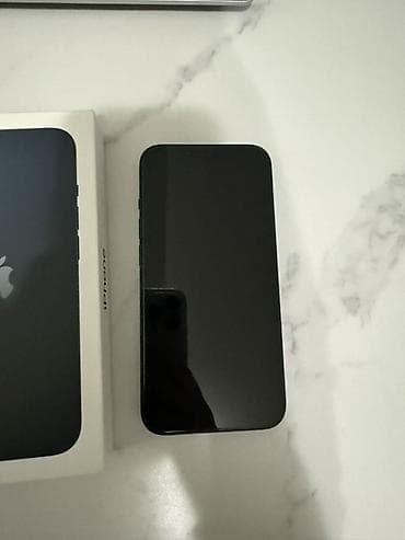 iphone 14 cena u srbiji: Apple iPhone 13, 6.1", Midnight (crna) - Ekran: 6.1" Super Retina XDR — 8