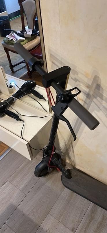 Bicikli: Električni trotinet – urbana vožnja - Kompaktan, sklopiv model sa — 2