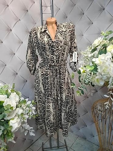 srce za 8 mart: Košulja-haljina sa printom – midi dužina - Model: košulja-haljina sa — 2