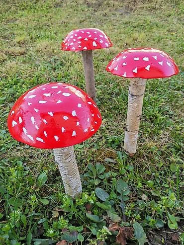 Ukrasne drvene pečurke za baštu i dvorište breza gips farbano