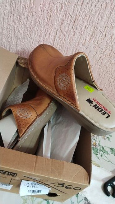 Uggs: Clogs, Leon, 41 — 1