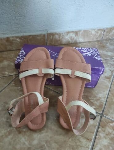 c a papuce: Sandals, 37 — 1