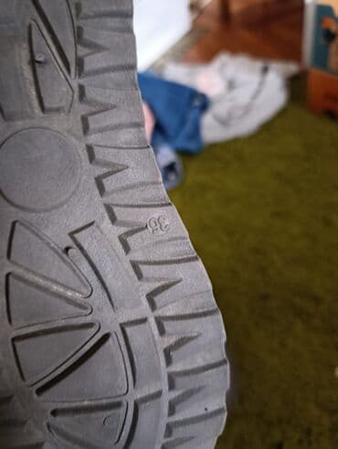 new yorker ugg: 36.5 — 3