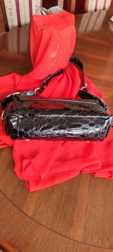 kozne jakne krusevac: Torba za rame, Guess, Materijal: Koža — 12