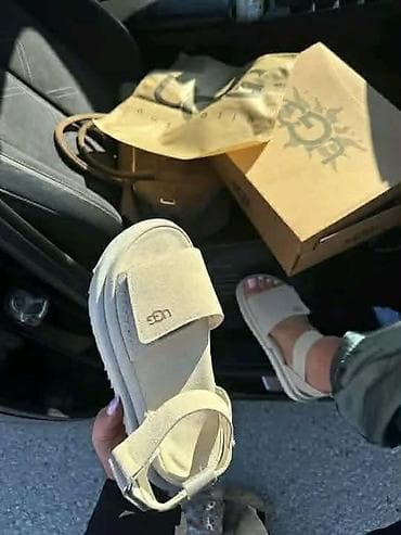 tn patike cene: UGG
 A klasa
Cena: 4999 din
Brojevi: 36-40
PS✨ — 3