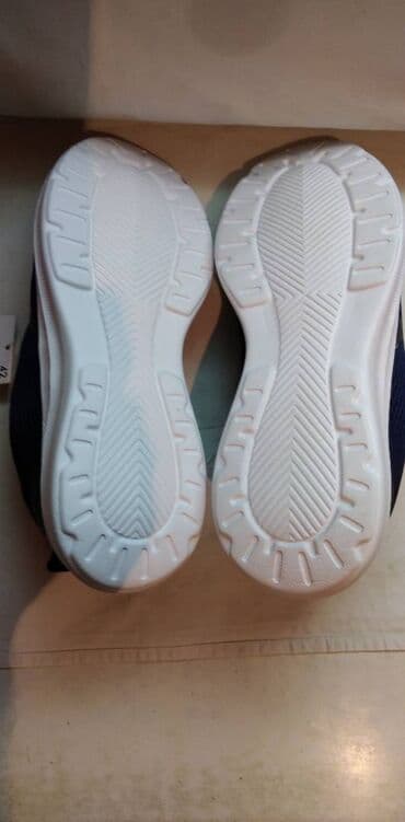 ct302 new balance: Trainers, size - 42 — 3
