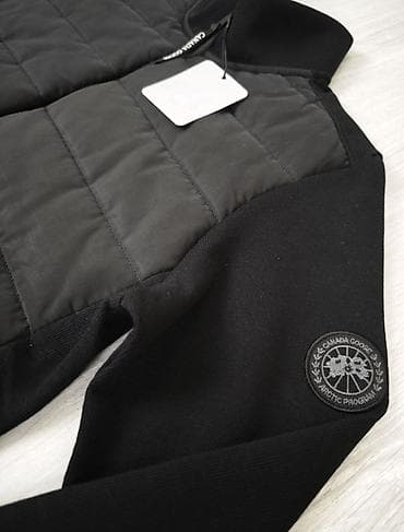 black squad majice: Canada Goose Zip Sweatshirt – muški duks sa rajsferšlusom - Model — 1