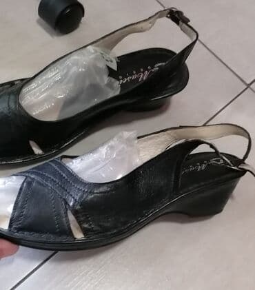 c a papuce: Sandale, 40 — 4