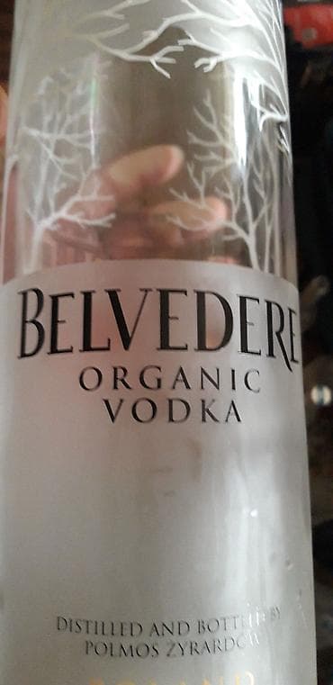 poklopac za tavan: Prazne flaše od Vodke Belvedere organic 0.7l,1.75l i 3l Prodajem — 3
