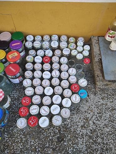 Houseplants: Male teglice sa poklopcima u cistom stanju.Licno preužimanje u — 4