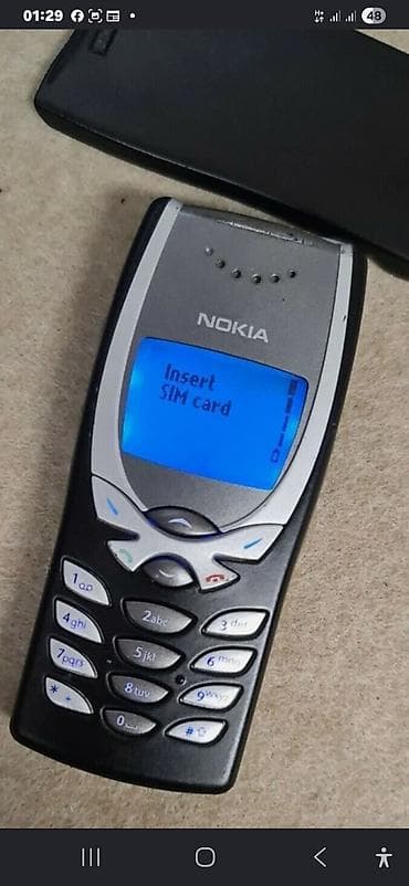 mini pegla za putovanja: Nokia 8250 Kupujem da je dobro očuvana i ispravna — 1