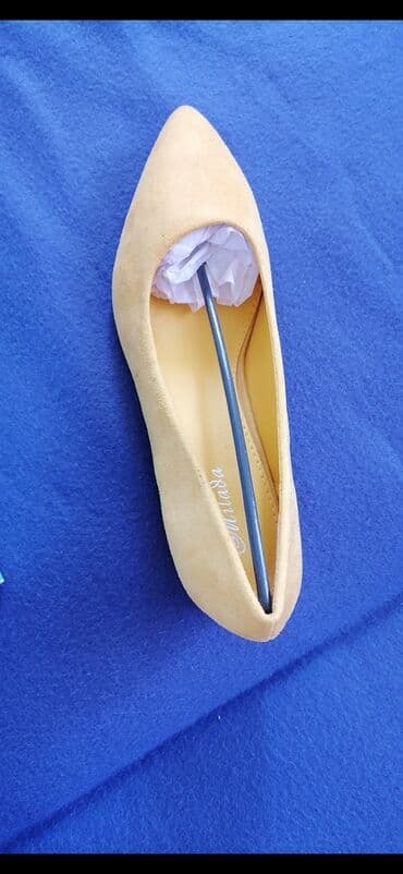 pantalone od vestacke koze: Salonke, 39 — 2