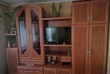 forma ideale komode za spavacu sobu: Ovaj regal odiše klasičnim stilom, idealan za uređenje dnevnih soba — 1