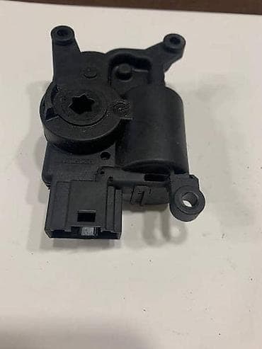 MOTOR KLAPNE GREJANJA ZA VOLKSWAGEN GOLF 7 - 5Q0907511A | Motor at lalafo.rs MOTOR KLAPNE GREJANJA ZA VOLKSWAGEN GOLF 7 - 5Q0907511A | Motor