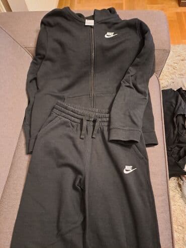 Komplet trenerke: Nike original trenerka vel 158-170 nosena par puta