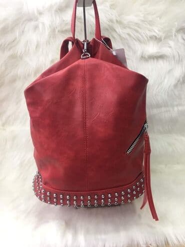 nike rančevi ženski: Zenska torba / ranac - 2700din Moderni i funcionalni Kopcanje na 2 — 1