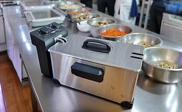 pekac sa dva grejaca: Profesionalna električna friteza od nerđajućeg čelika - Kućište i — 1