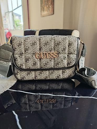 paulaner case za pivo: GUESS torbica preko ramena – monogram sivi print - Originalni GUESS — 1