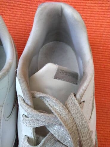 replay is more patike: Reebok, 38, color - White — 12