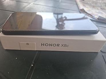 frizider sa ledomatom: HONOR X8c – Midnight Black Ključne specifikacije: - Ekran: 2412 x — 4