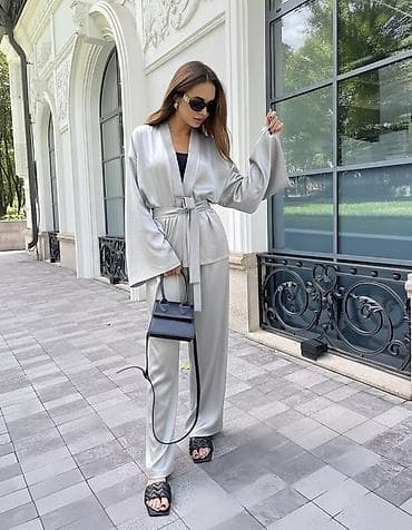 Sakoi: 🔥Satenasti damski komplet – sako i široke pantalone
✅2600 din — 3