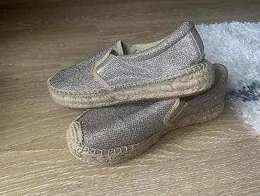 cipele za more: Ženske espadrile sa sjajnim gornjištem - Model: slip-on espadrile - — 2