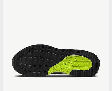 bele: Nike Air Max – muške patike za svakodnevno nošenje - Model: Nike Air — 3