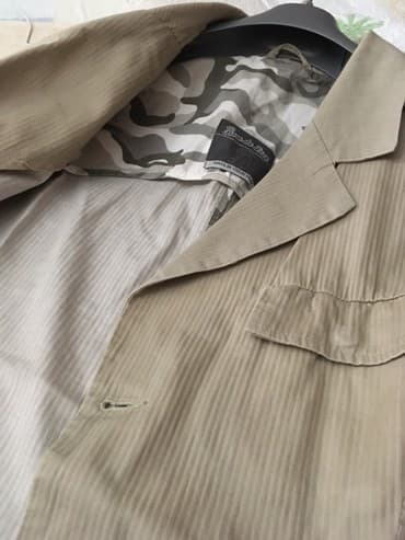 tommy hilfiger jakne muske: Kao nova jakna Beso de Loko, Spain, bež boje sa jedva primetnim — 1