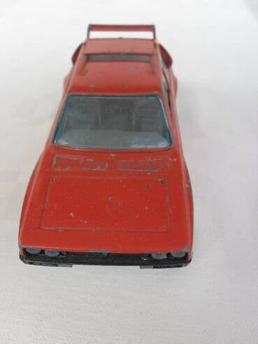 kinder joy harry potter figurice: Burago Lancia Delta S4 crveni, Italy, naprslo z. staklo, izgreban — 2