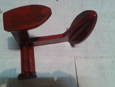 Ostali alati i mašine: Prodajem nakovanj za obuću sa slike, gabarita 200mm x 200mm, osnova — 2