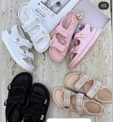 c a papuce: Sandals, 38 — 1